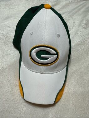 Green Bay Packers NFL White Football Cap with Yellow Accents L/XL